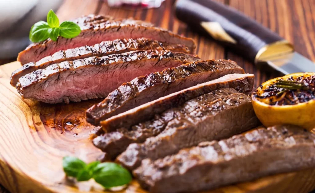 استیک گوساله با سبزیجات معطر