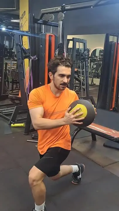 لانج با مدیسن بال و چرخش تنه